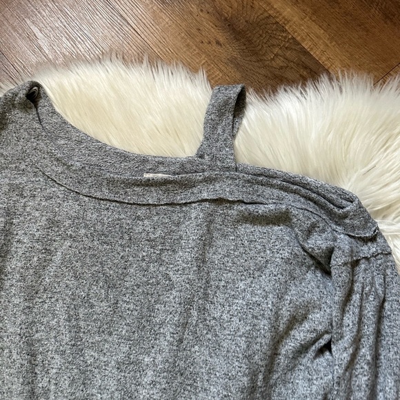 FREE PEOPLE Flaunt It Heather Grey One Shoulder Sweater Top - Picture 3 of 4